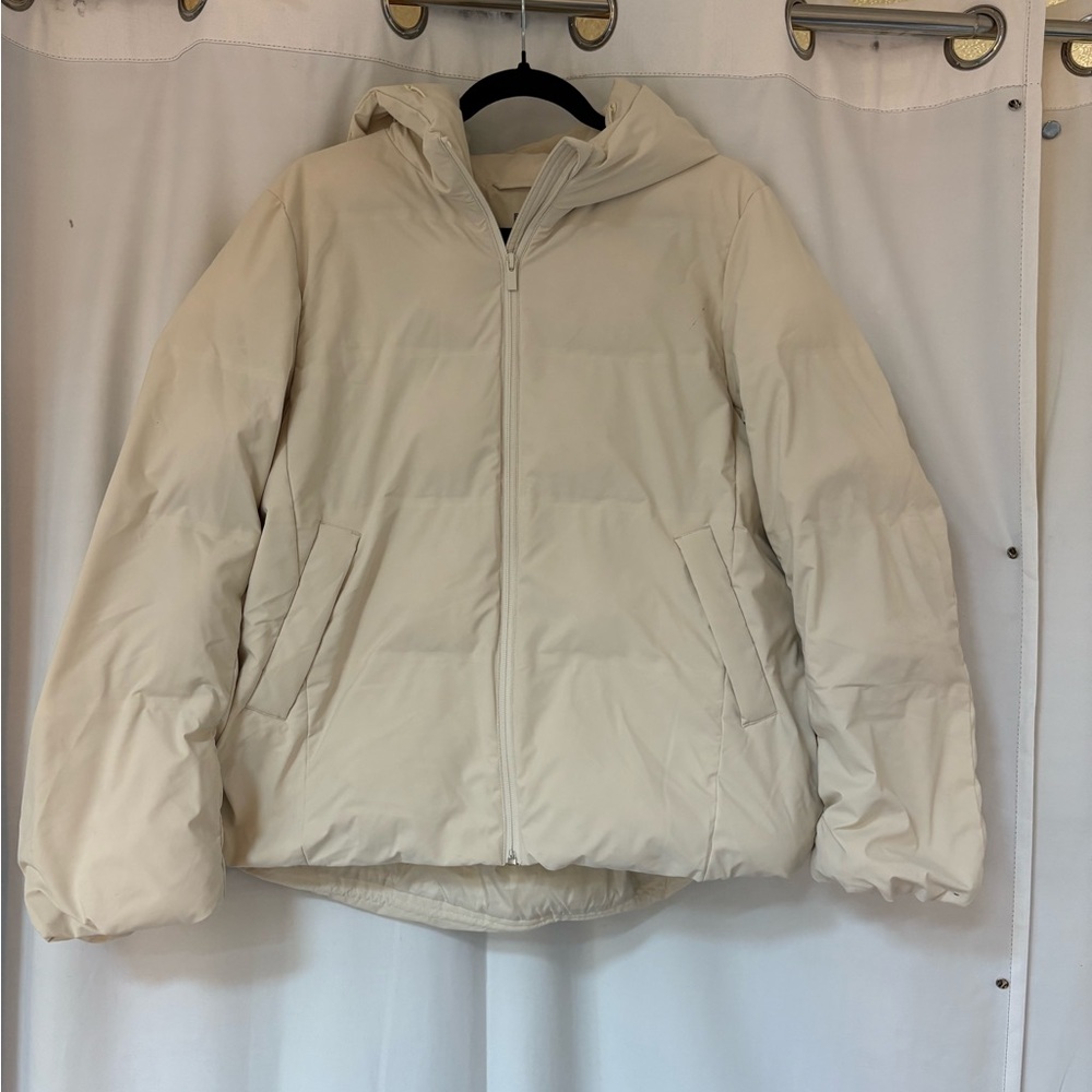 UNIQLO Seamless Down Short Coat